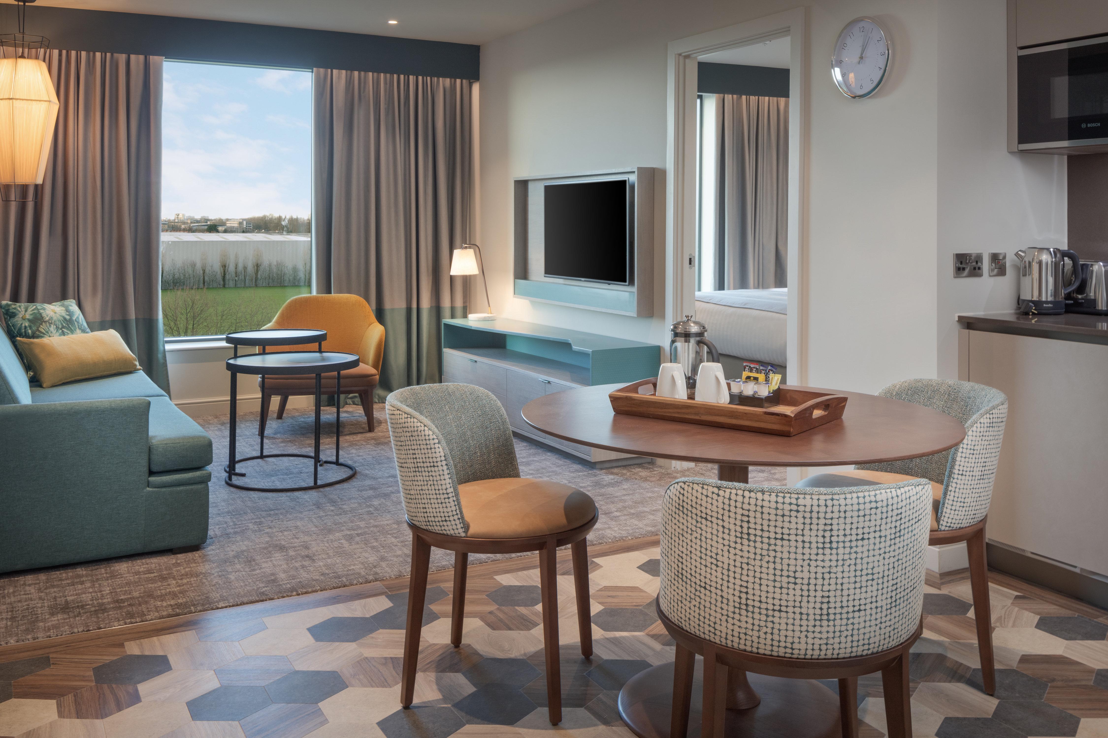 Staybridge Suites London Heathrow - Bath Road, An Ihg Aparthotel Хитроу Экстерьер фото