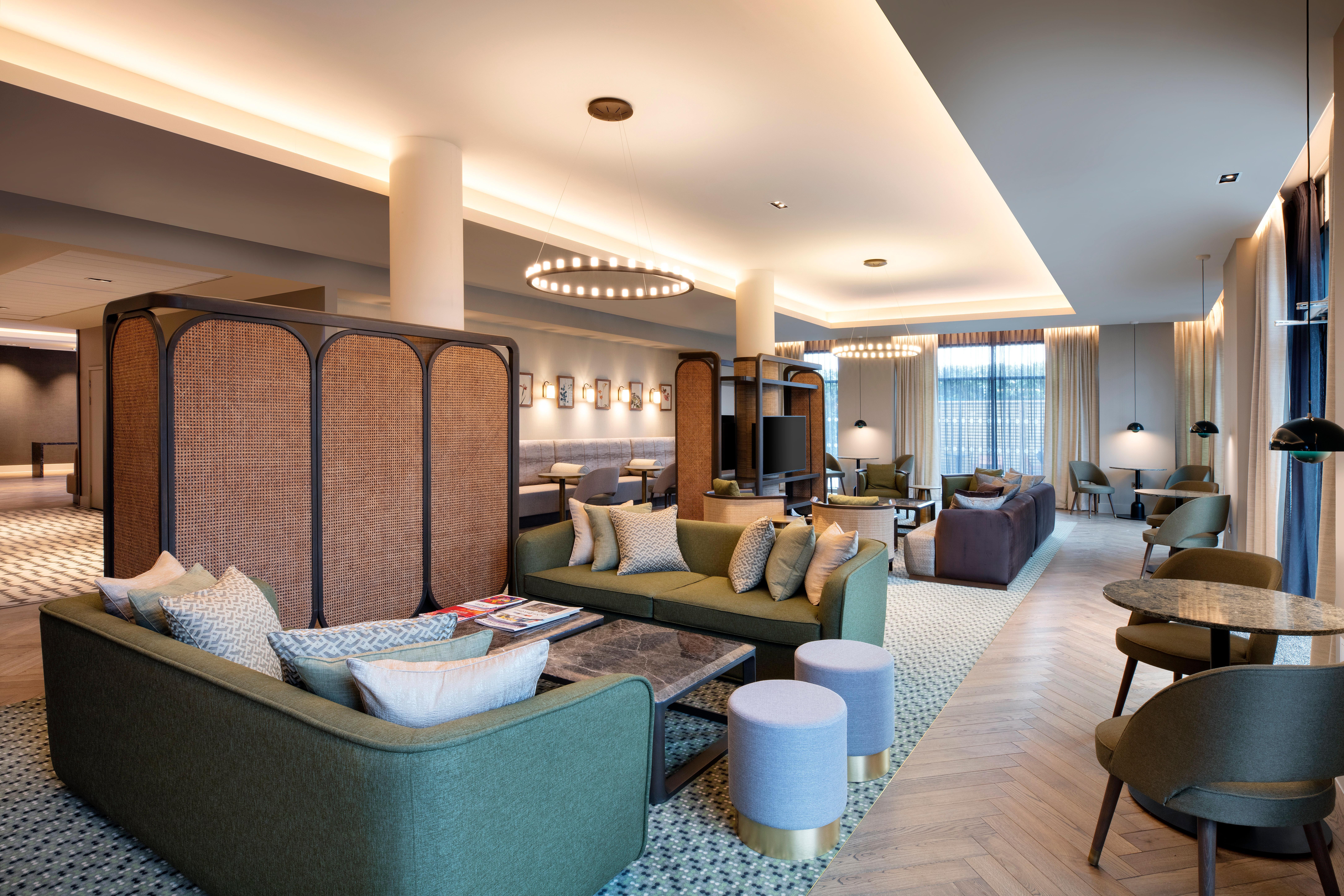 Staybridge Suites London Heathrow - Bath Road, An Ihg Aparthotel Хитроу Экстерьер фото