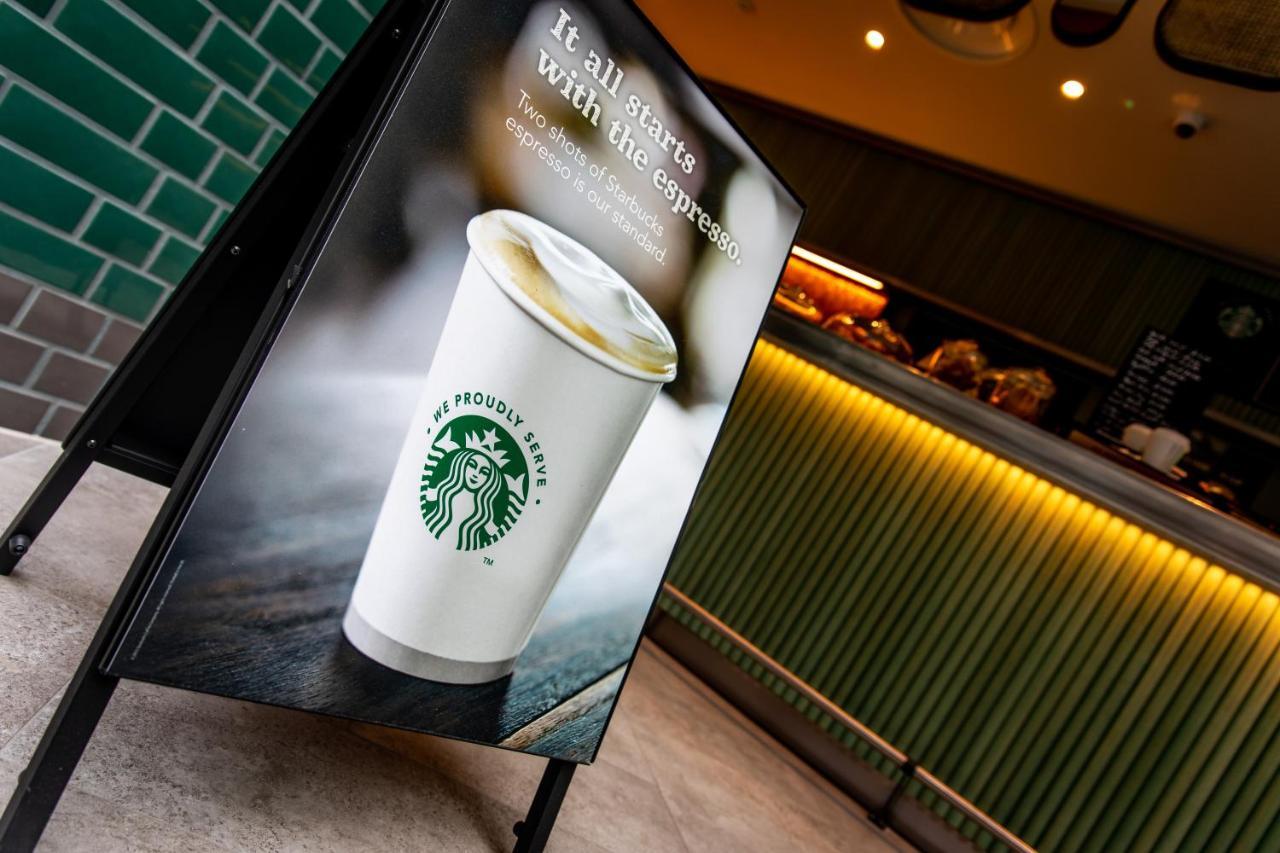 Staybridge Suites London Heathrow - Bath Road, An Ihg Aparthotel Хитроу Экстерьер фото